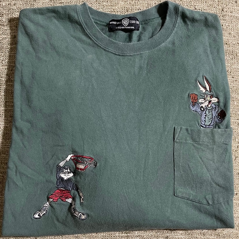 Vintage Bugs Bunny x Wile E. Coyote Long Sleeve